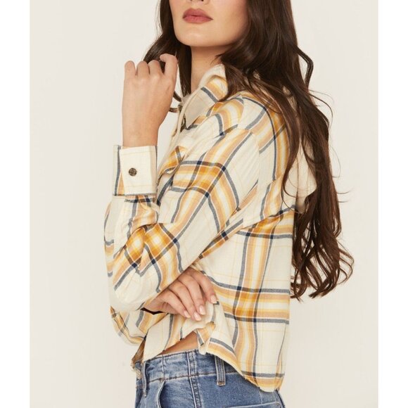 Cleo + Wolf Women’s Cropped Flannel Hooded Shacket Plaid Jacket Size Small - Picture 3 of 6